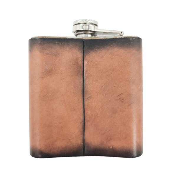 Ranger Up Gentleman's Flask MDCCLXXVI Custom Refined Leather Wrap in Tan - Picture 2 of 5